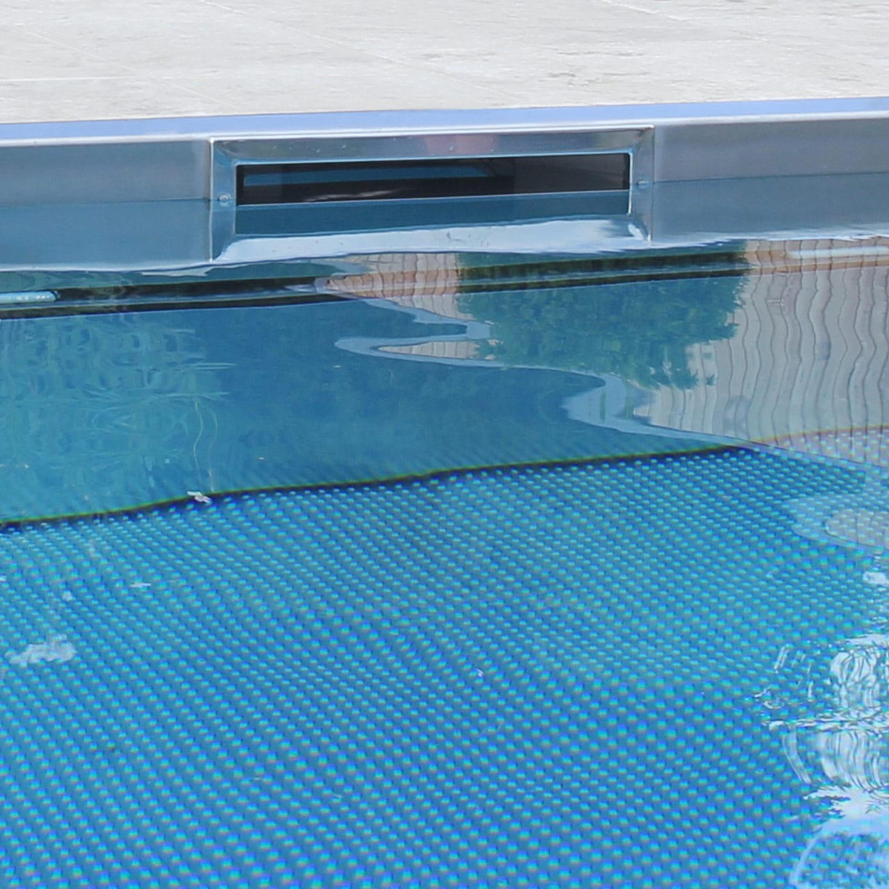 Tratamiento del agua con ozono para las piscinas privadas