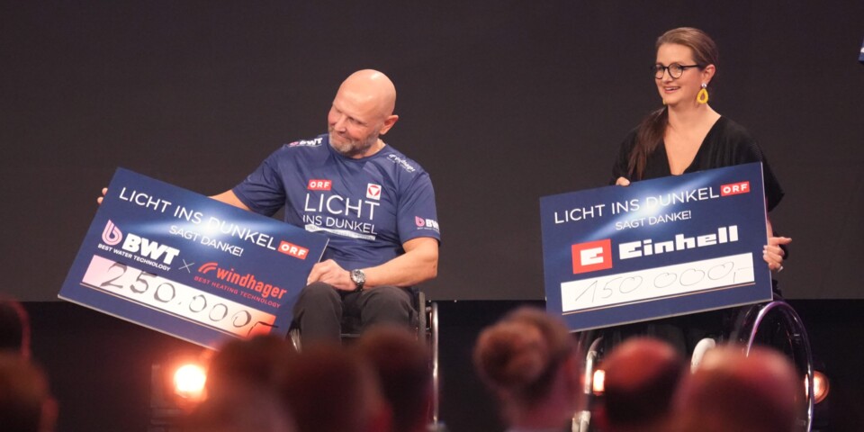 Spendenübergabe bei der Licht ins Dunkel Gala 2025